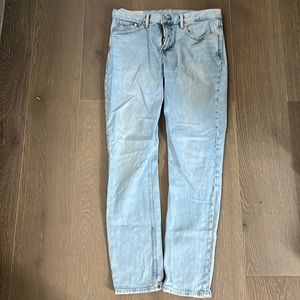 H&M Slim Fit Light Blue Slightly Distressed Jeans - size 32x32